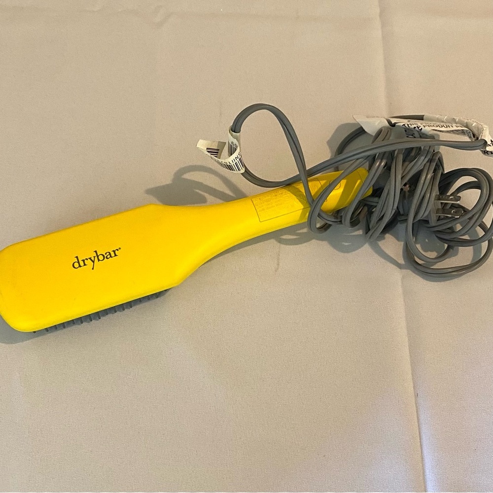 Drybar The Brush Crush Heated Styling Brush